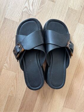 Chinese Laundry Slide Wedges
